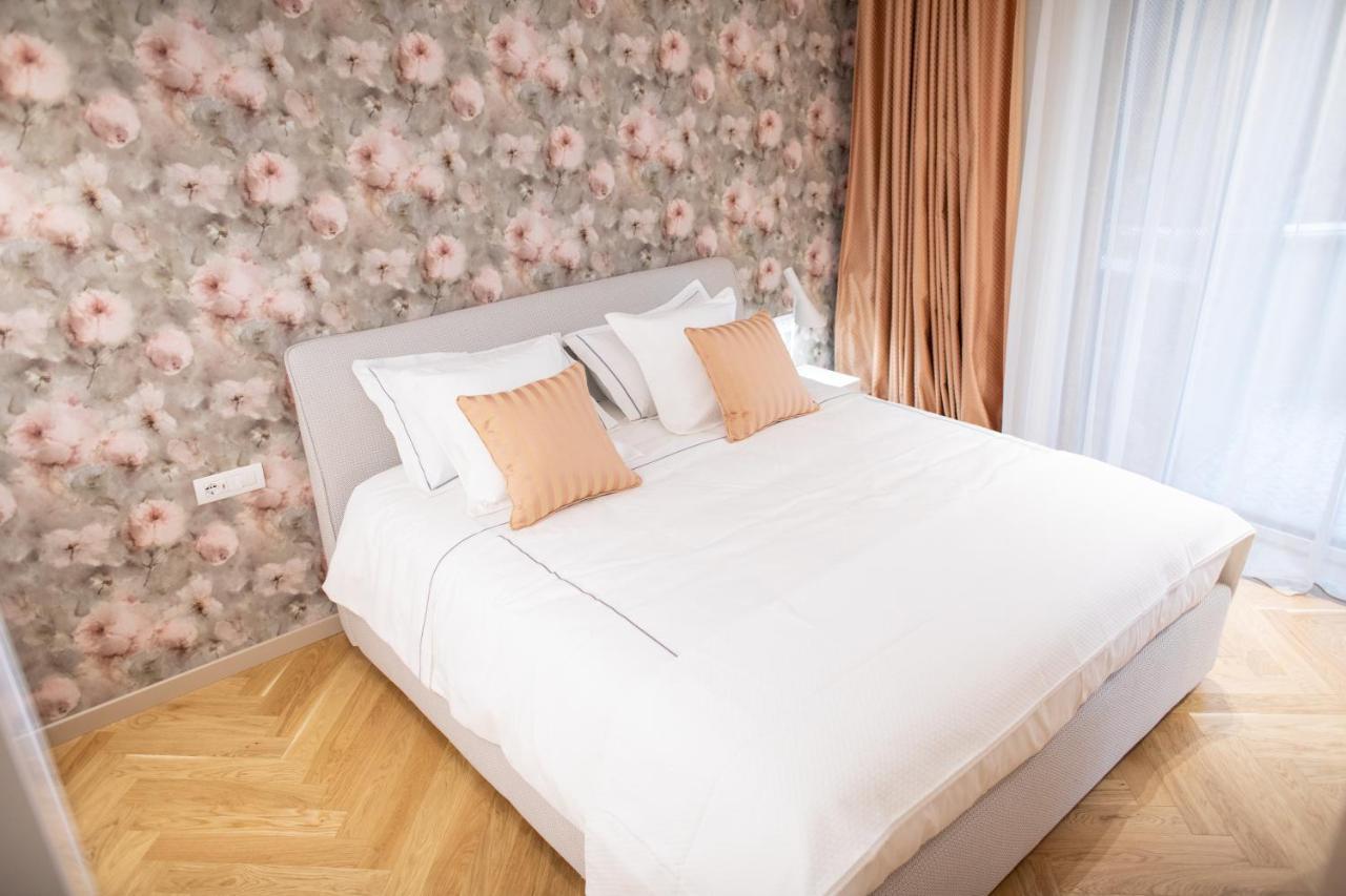 Seven Luxury Suites Tirana Exterior foto