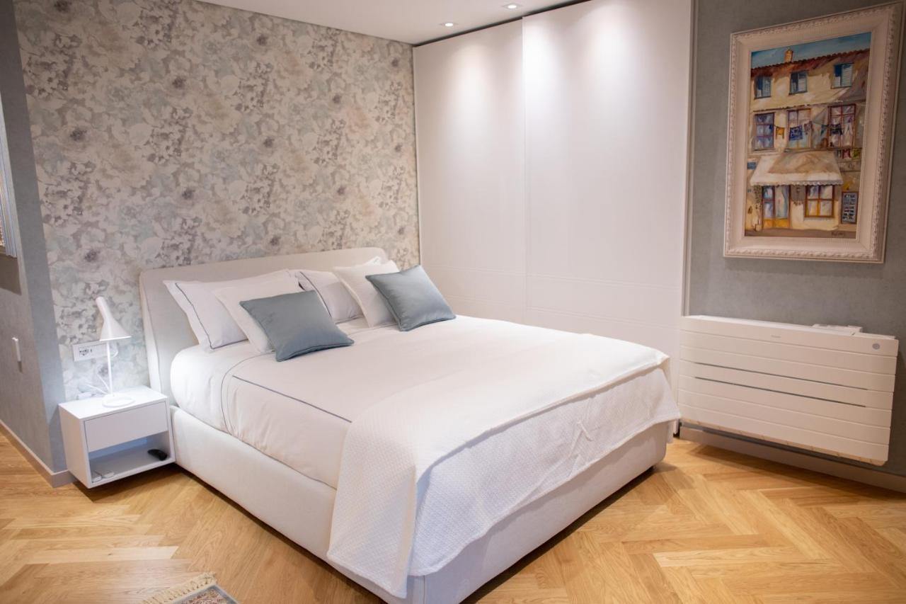 Seven Luxury Suites Tirana Exterior foto