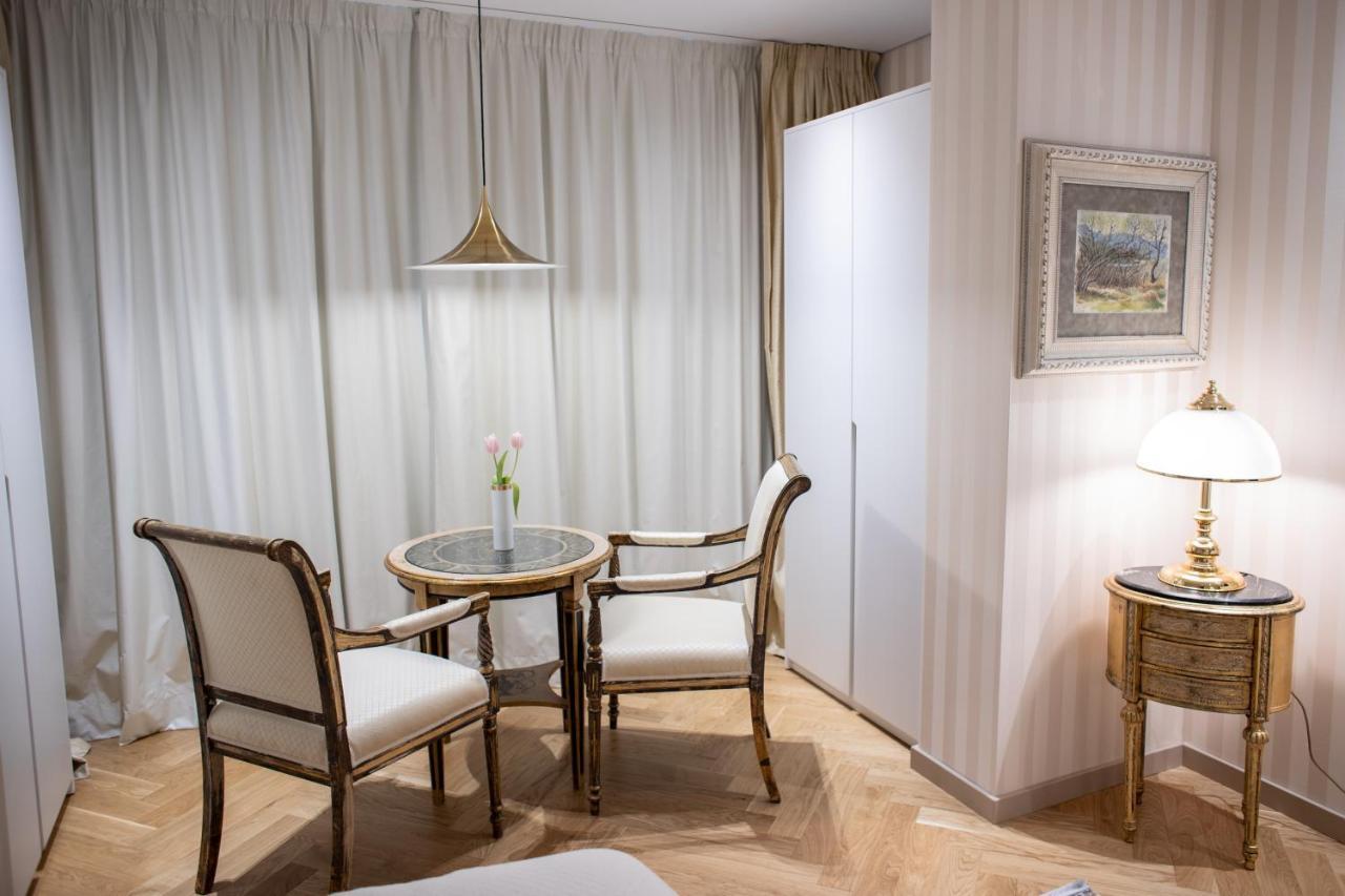 Seven Luxury Suites Tirana Exterior foto